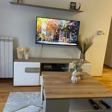 Apartman Stan Na Dan Spasovdanska Lukavica